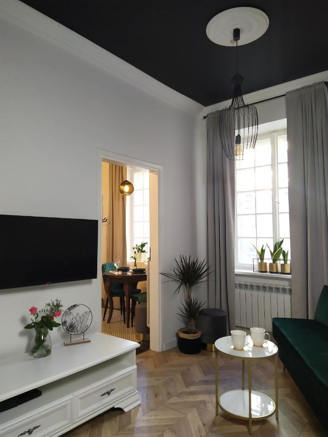 Ndm Apartament Варшава Екстериор снимка