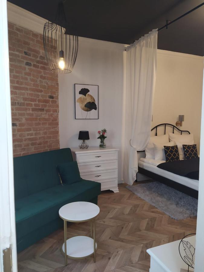 Ndm Apartament Варшава Екстериор снимка